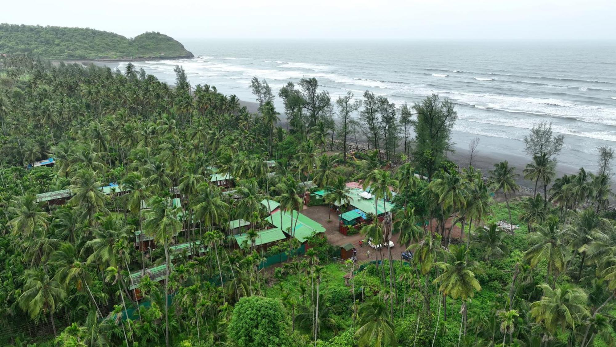 Tranquil Beach Resort Harihareshwar Extérieur photo