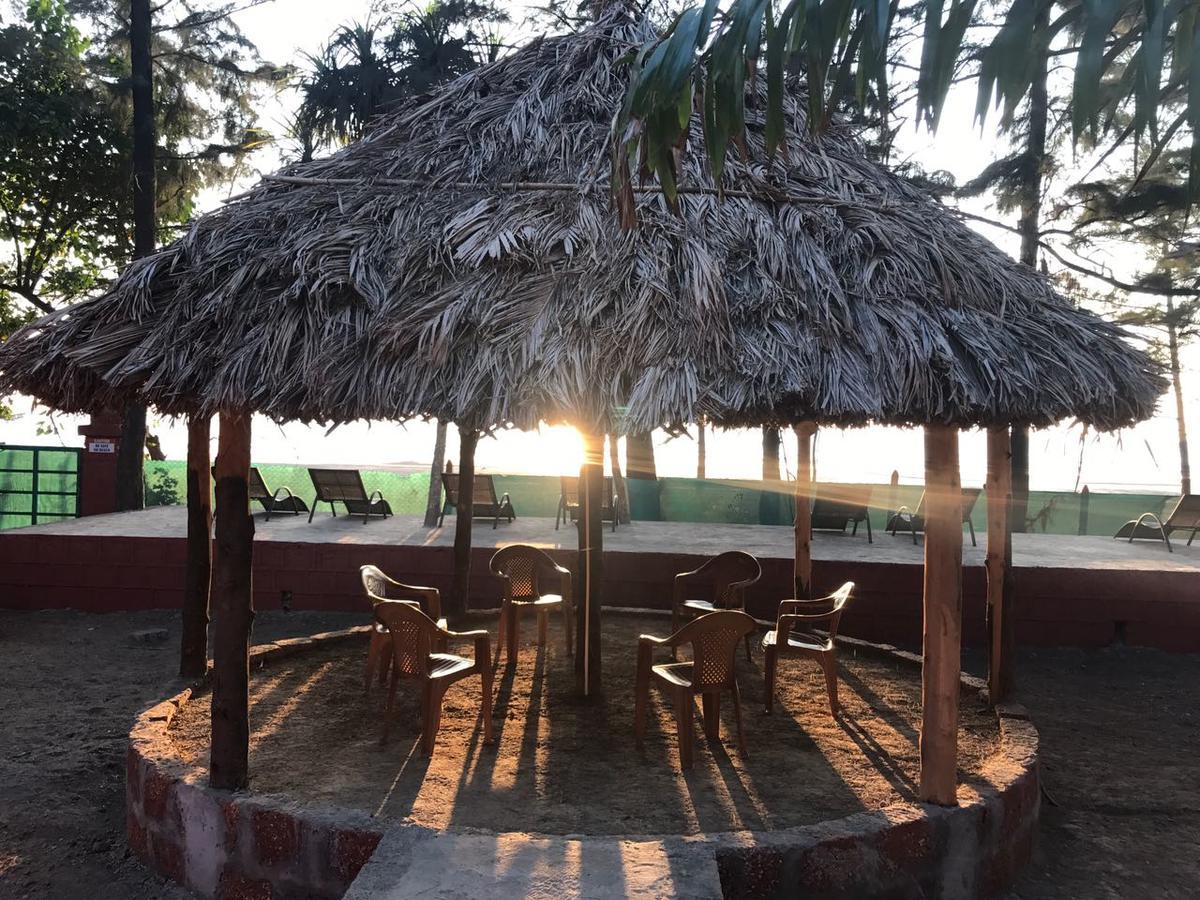 Tranquil Beach Resort Harihareshwar Extérieur photo